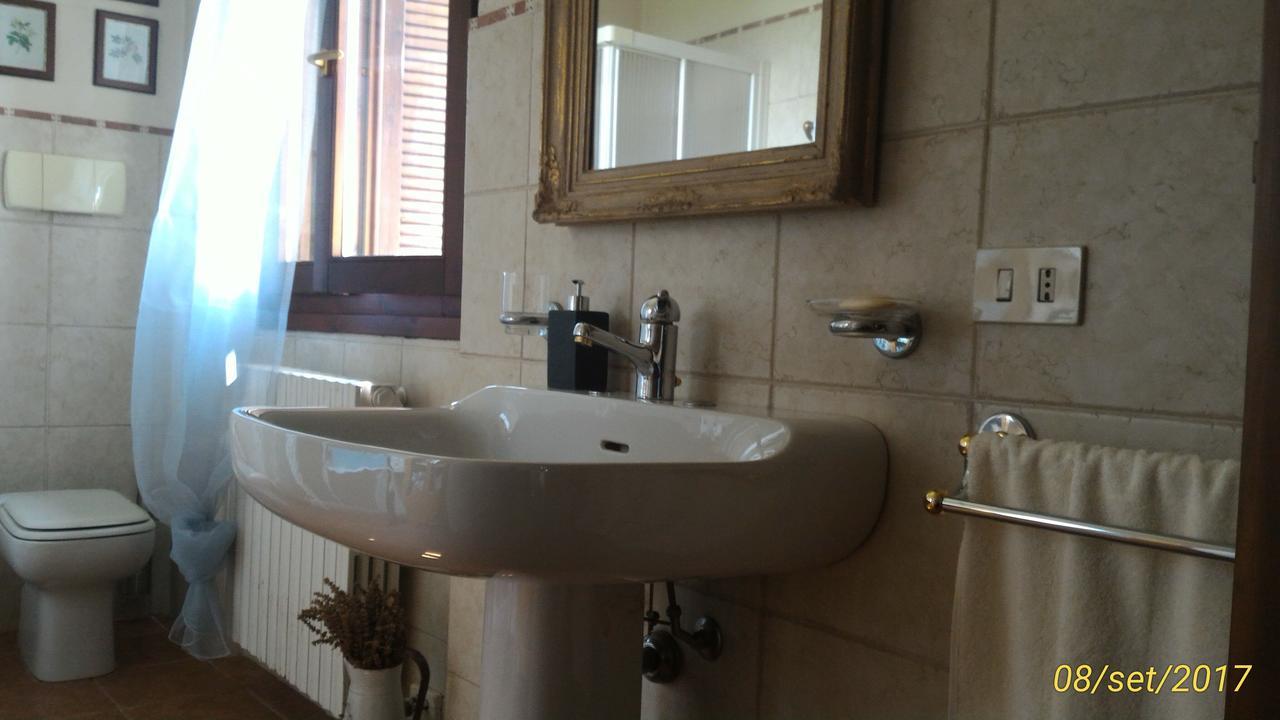 L'Ape In Corte Casa Di Campagna, Via Francigena Stanze E Colazione Vaccarizza Kültér fotó